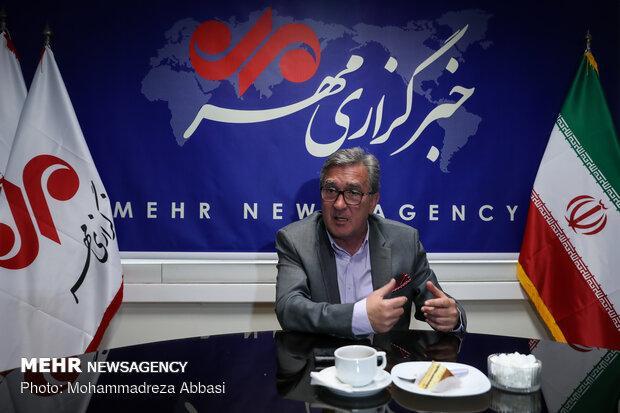 فقط وکیلم از پرسپولیسی ها باخبر است، از تصمیم سیدجلال بی فقط وکیلم از پرسپولیسی ها باخبر است، از تصمیم سیدجلال بی خبرم