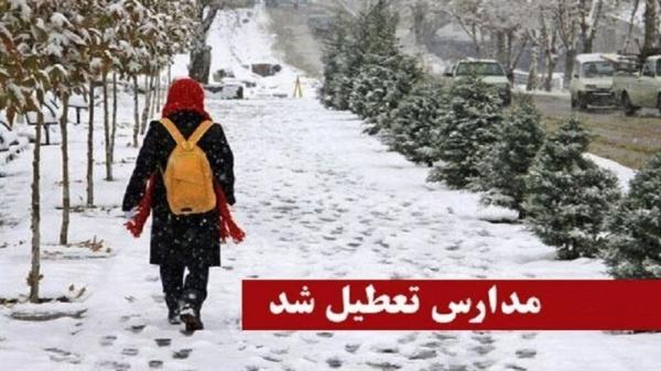 دانشگاه ها و مدارس نوبت صبح و بعد از ظهر تعطیل شدند دانشگاه ها و مدارس نوبت صبح و بعد از ظهر تعطیل شدند
