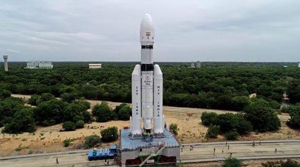 تصاویر ارسالی فضاپیمای هندی ، چاندرایان، 3 پیش از فرود از سطح ماه عکس و فیلم گرفت